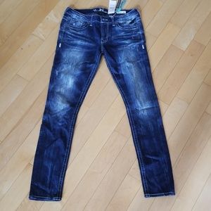 NWT Crash & Burn Indie Skinny Size 30